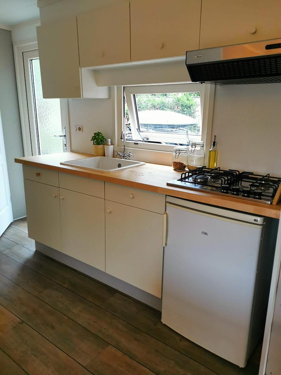 Kitchen or kitchenette, stove