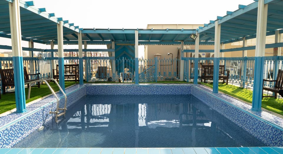 Swimming pool, Swimming pool
