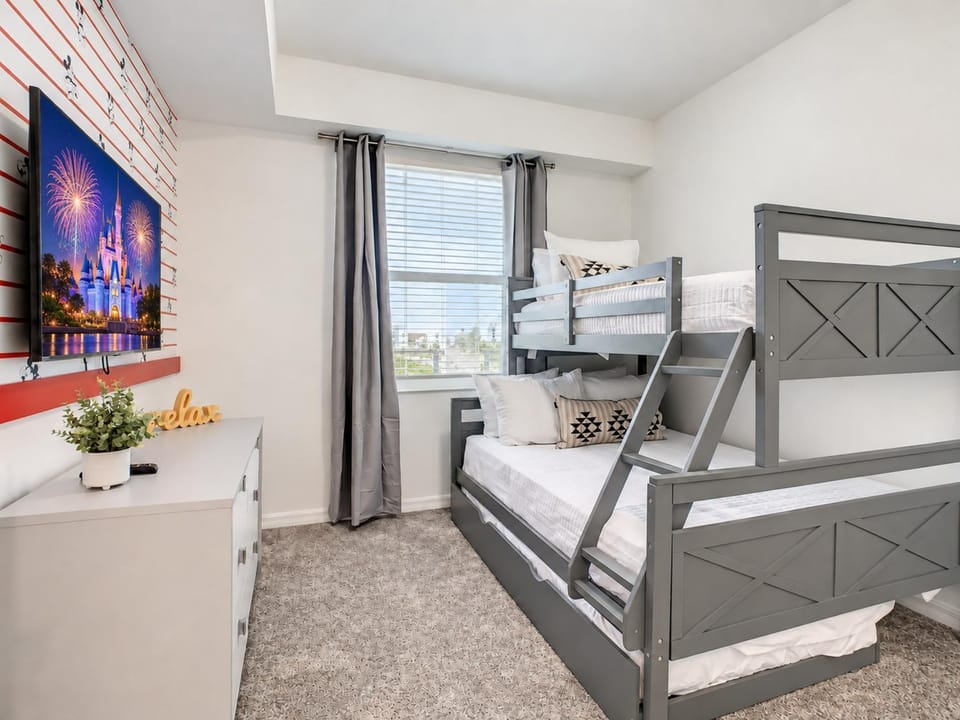 Lovely 2BR Lakeview Condo with 2 clubhouses House in Kissimmee