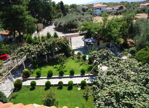 Garden, Area and facilities