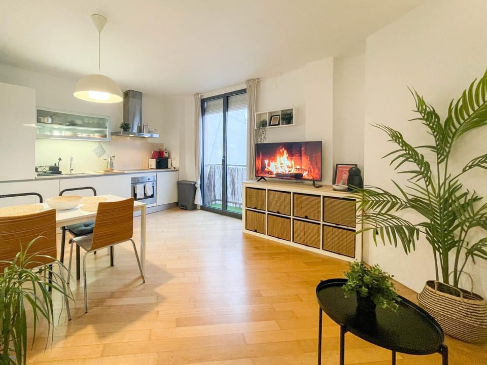 Living room, Dining area, kitchen