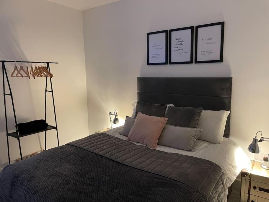 TV and multimedia, Coffee/tea facilities, Seating area, Bedroom