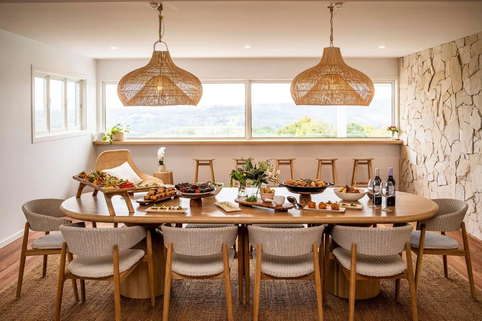 Dining area, Food, Drinks