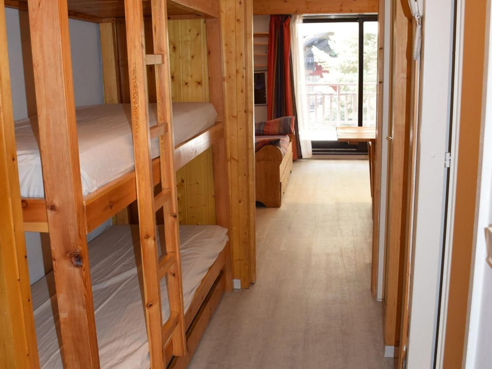 Studio confortable au centre, balcon, 2-4 pers. - FR-1-518-105 Apartment in Val dIsere