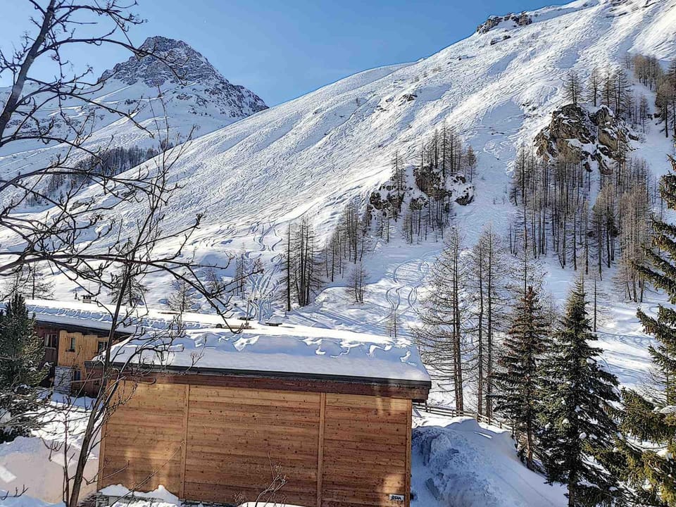 Charmant Appartement au Chatelard, Val-d'Isère, Accès Direct aux Pistes, Parking Inclus Apartment in Val dIsere
