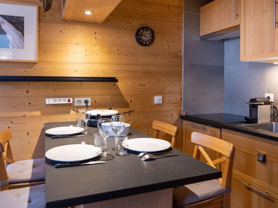 Appartement rénové 22 m² - Val Thorens - 3 pers - Skis aux pieds - Confort & WiFi - FR-1-637-42 Apartment in Les Allues