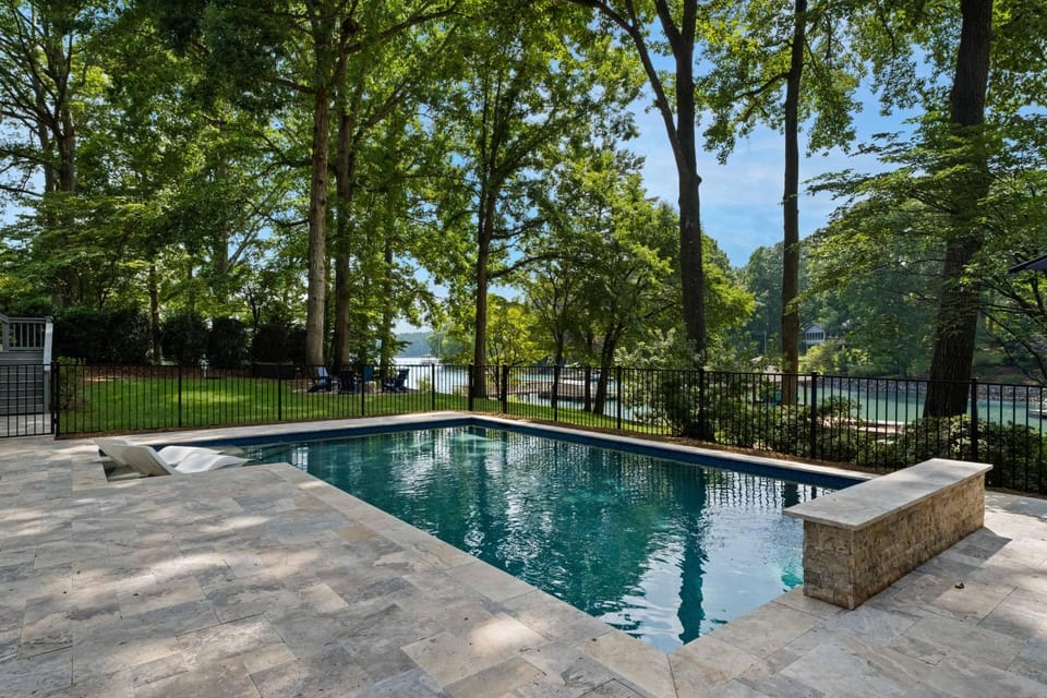 Queens Cove House in Mooresville