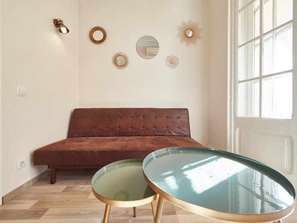 Living room, Seating area, locker, air conditioner