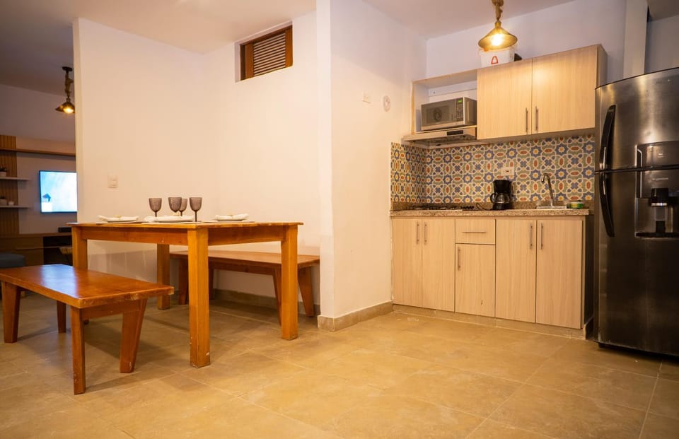 Casa Quero 915 4BR House Old City rooftop jacuzzi AC full Wifi House in Cartagena