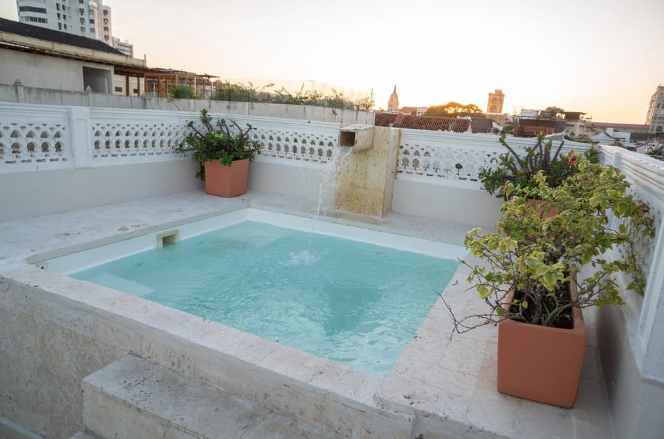 Casa Quero 954 COZY HOUSE ROOFTOP POOL AC OLD CITY Apartment in Cartagena