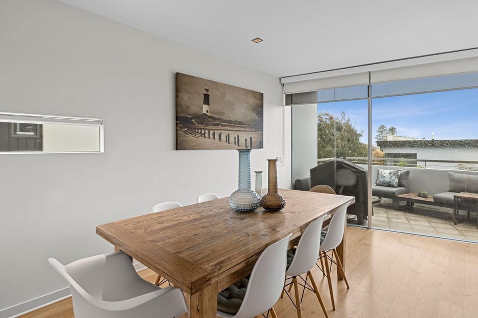 A Touch Of Class Apartment in Lorne