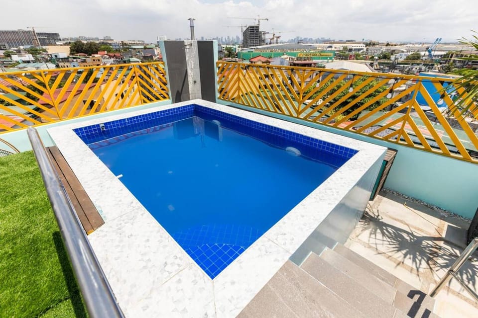 Day, Pool view, Swimming pool, sunbed