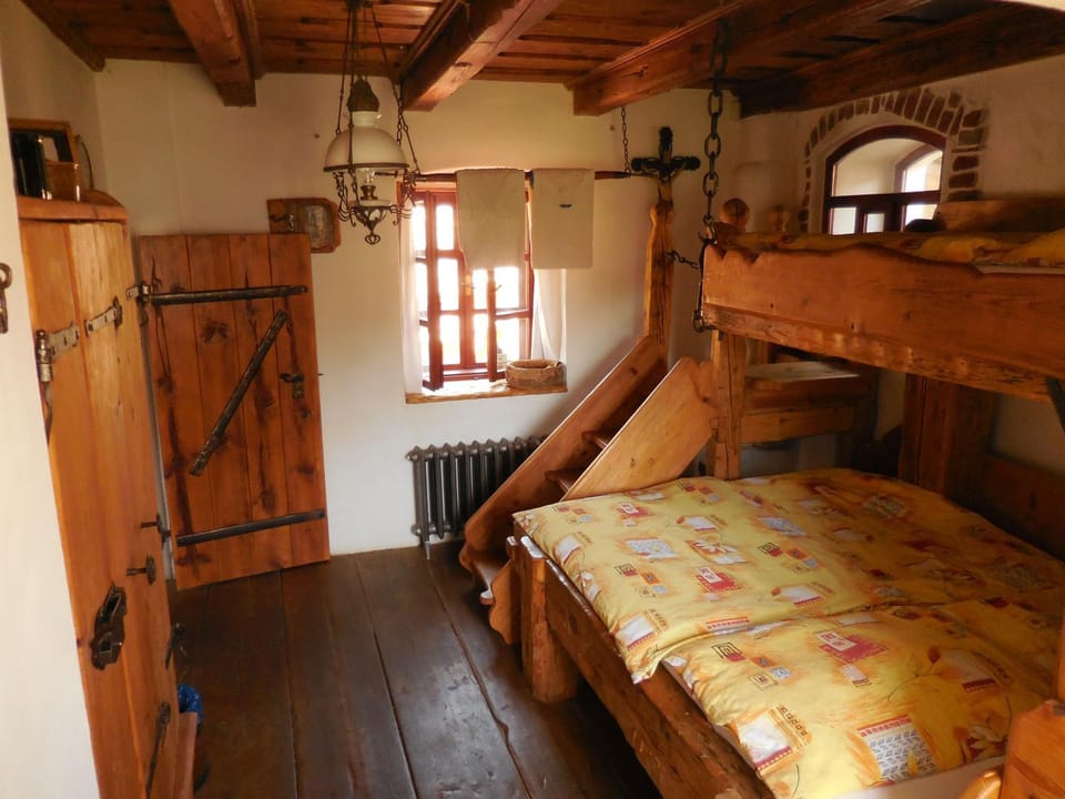 Bedroom, bunk bed, wardrobe