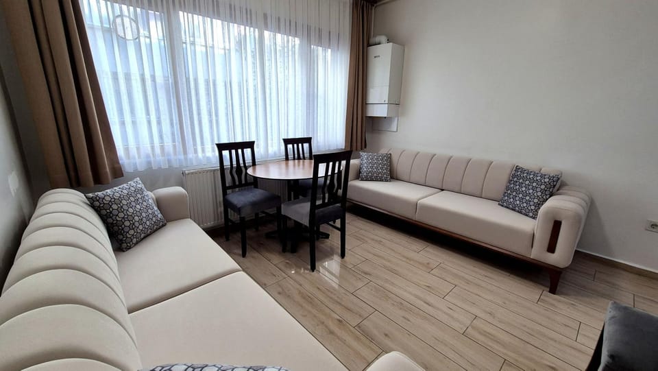 Seating area, Dining area, heating