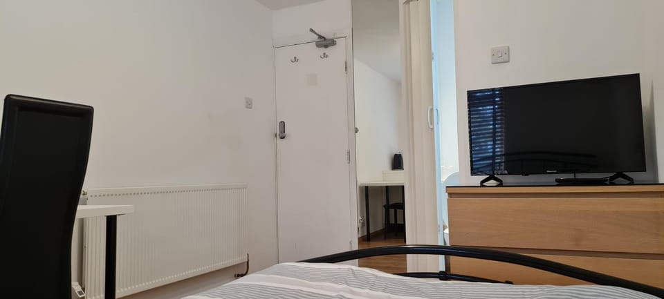 Luton, LU3 Double Ensuite room Vacation rental in Luton