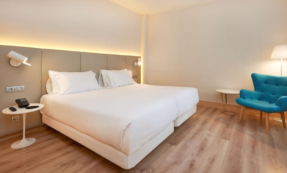 Photo of the whole room, Bedroom, On site