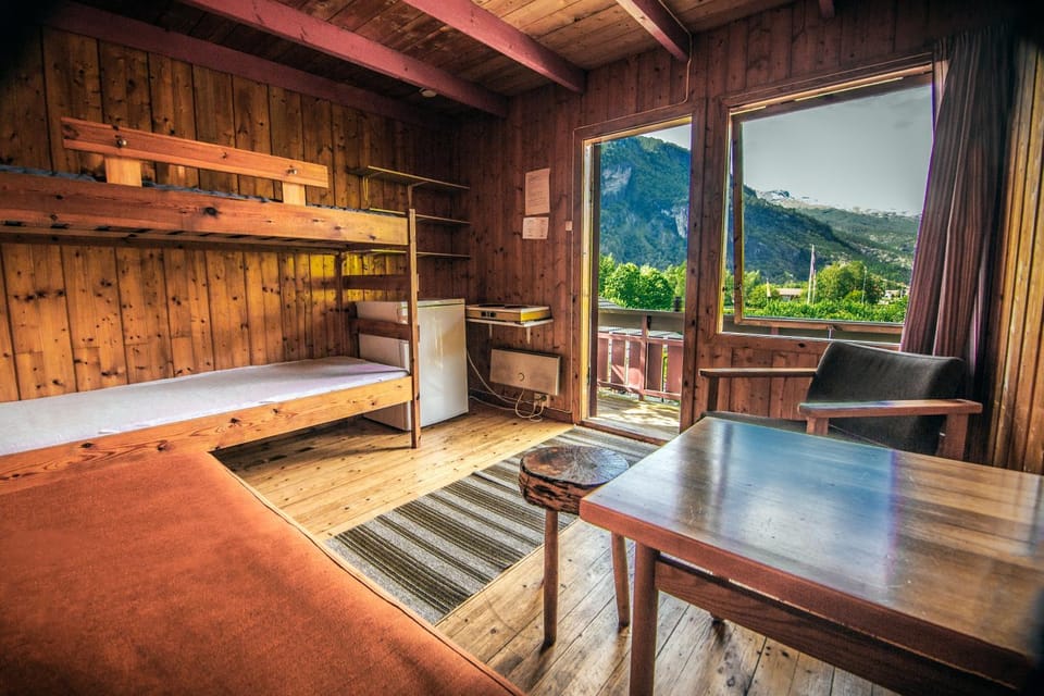 Photo of the whole room, bunk bed
