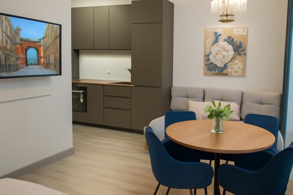 TV and multimedia, Kitchen or kitchenette, Dining area, dishwasher, internet