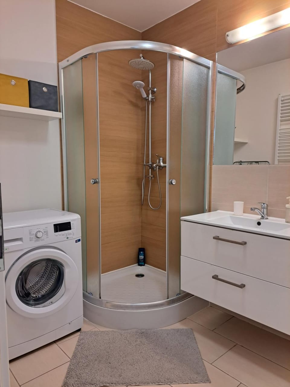 Shower, Bathroom, washing machine