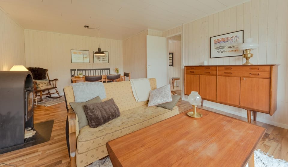 Living room, Photo of the whole room, Seating area