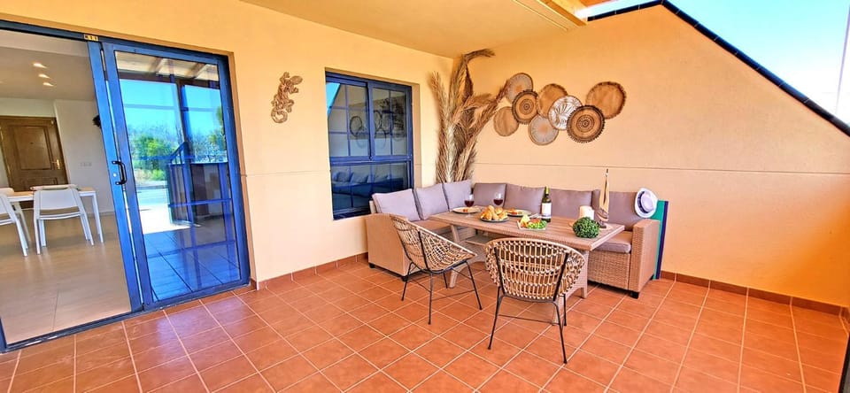 Balcony/Terrace, Seating area, Dining area