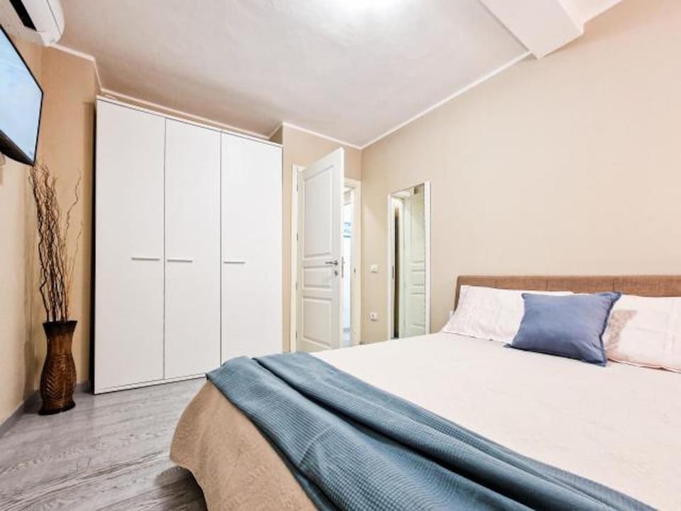 Living room, Bedroom