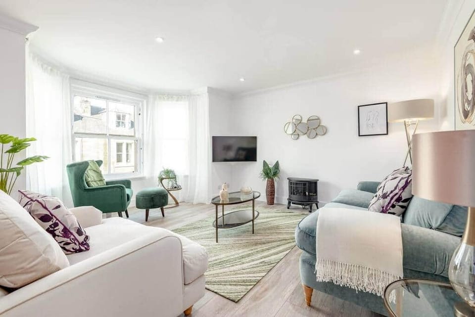 Communal lounge/ TV room, Living room