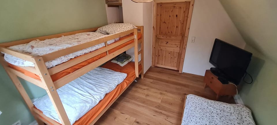 bunk bed