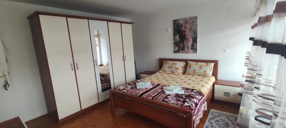 Bed, Bedroom, wardrobe