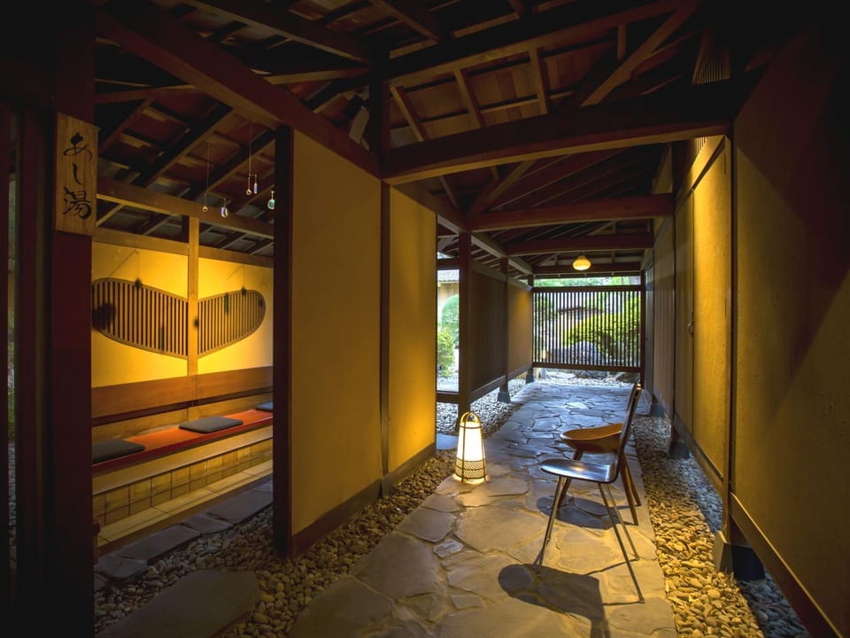 Hot Spring Bath, Spa and wellness centre/facilities