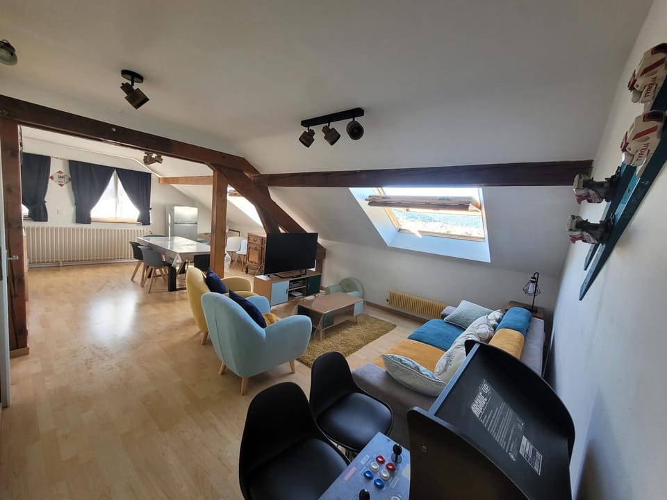 TV and multimedia, Living room, Seating area