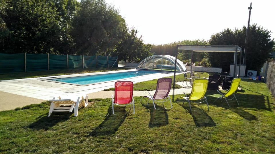 Swimming pool, Swimming pool