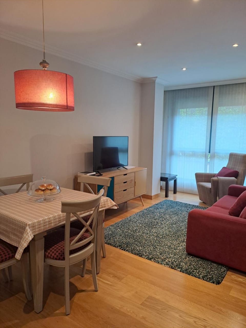 Living room, Seating area, Dining area
