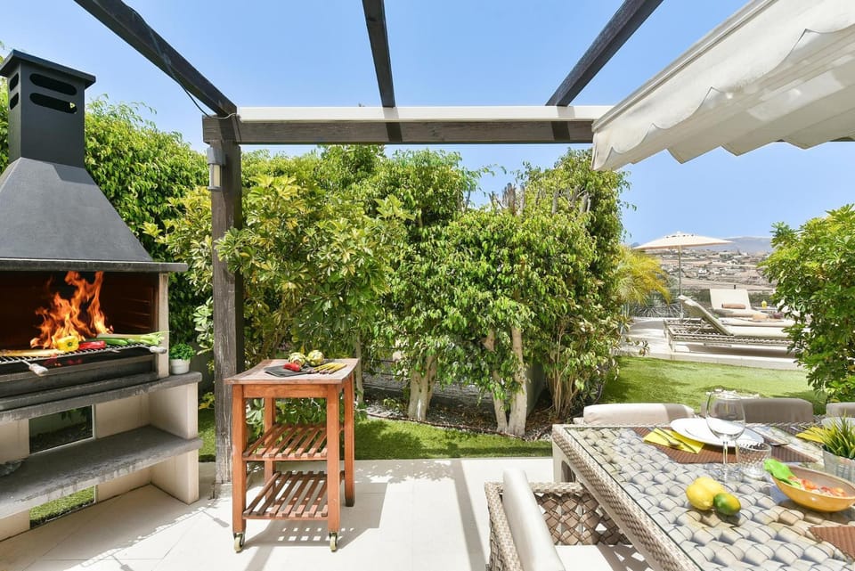 Day, BBQ facilities, Garden view