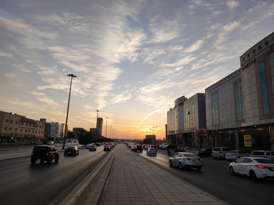 Day, Neighbourhood, City view, Street view, Sunrise, Sunset, Parking