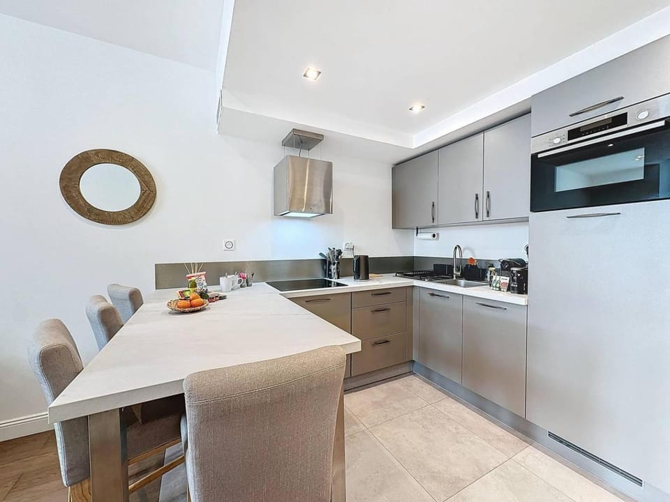JEJ1-Two bedrooms Cannes Center Apartment in Cannes
