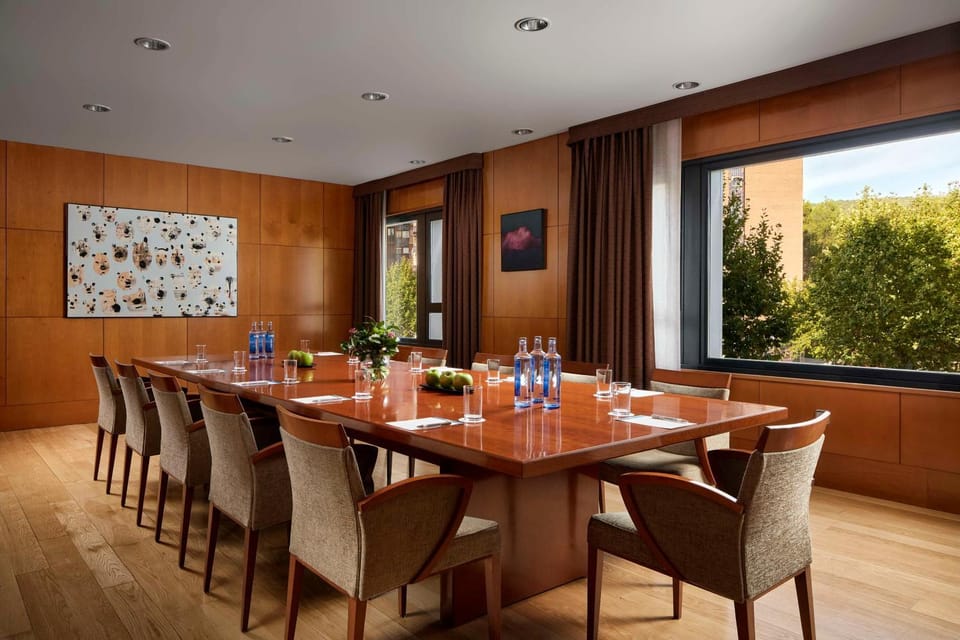 Meeting/conference room