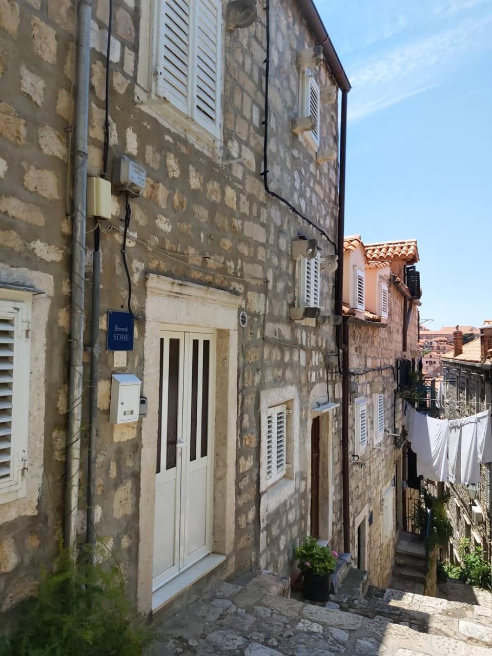 Property building, Facade/entrance