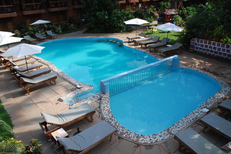 Swimming pool, Swimming pool
