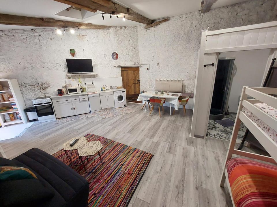 Gite Studio Les Maisons de Gaïa Apartment in Occitanie