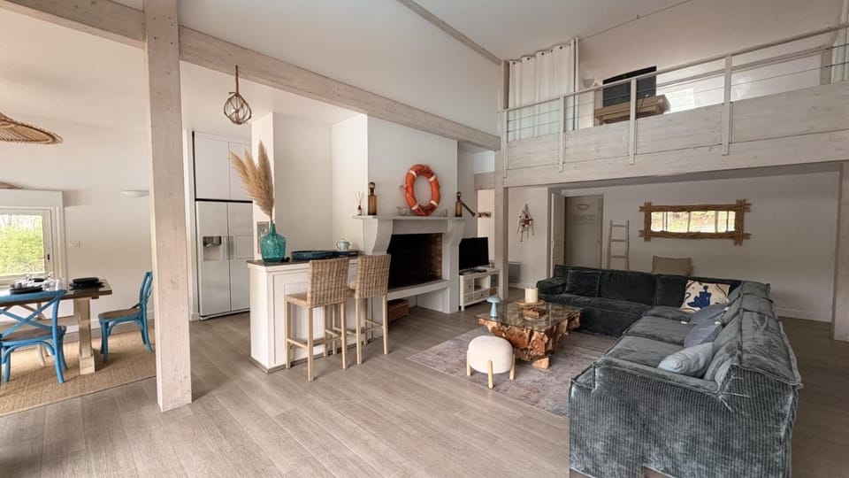 Property building, Living room