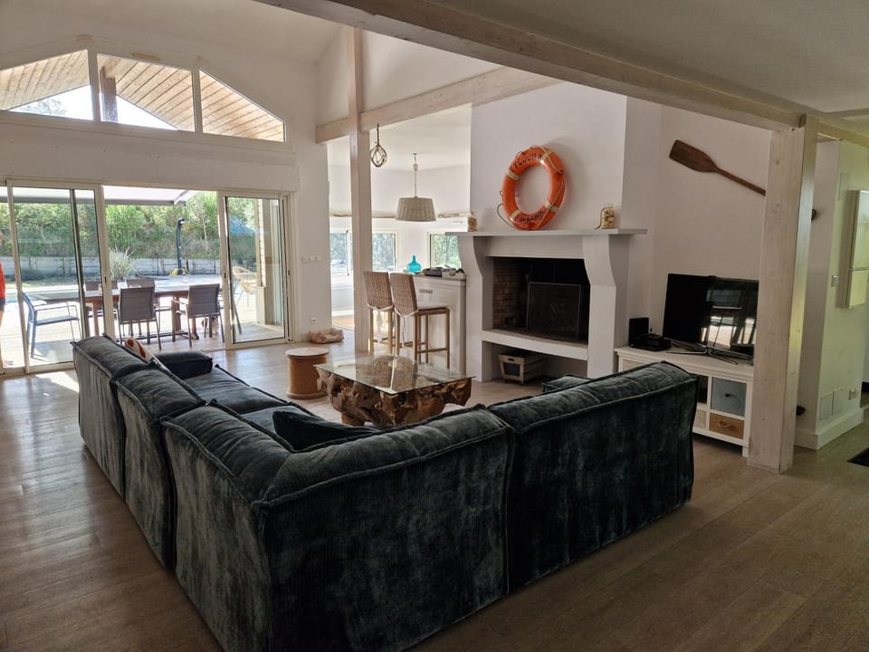 Property building, Living room