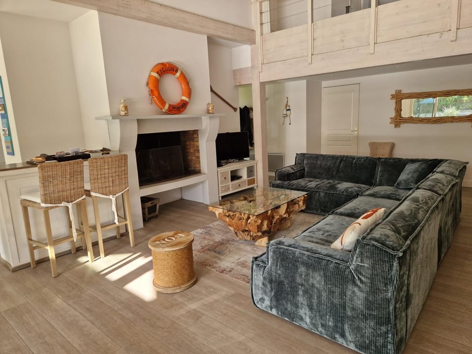 Property building, Living room