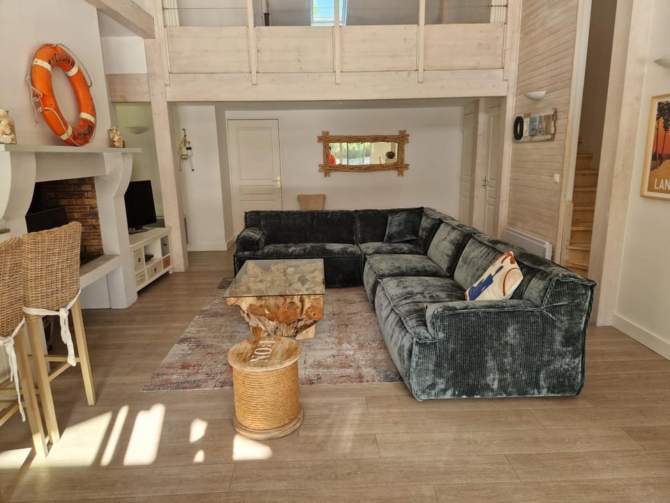 Property building, Living room
