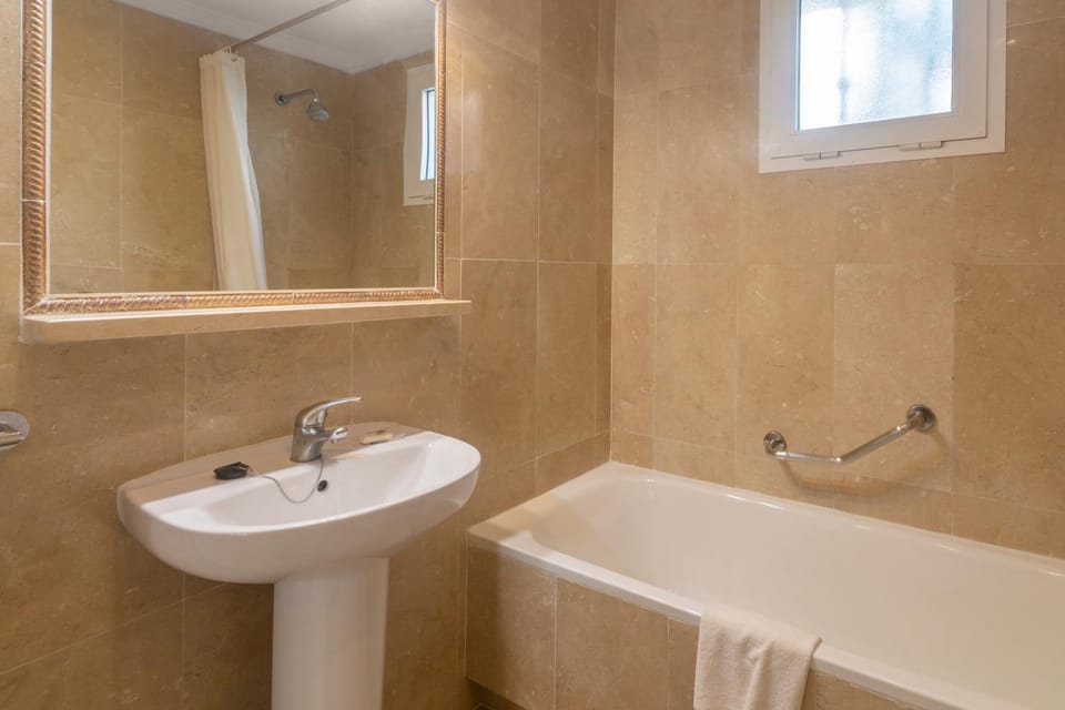 Bathroom, Living room