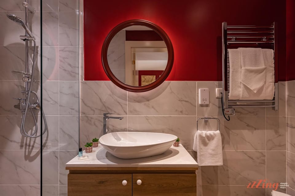 Shower, Bathroom, towels