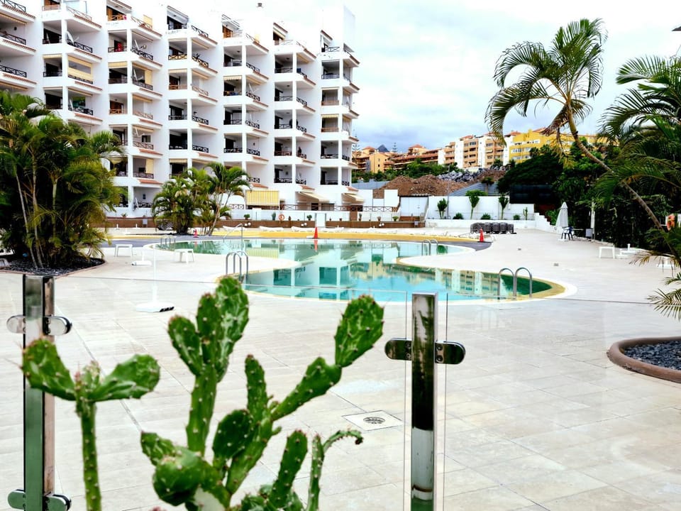 Luxury San Marino apartment & pool view House in Los Cristianos