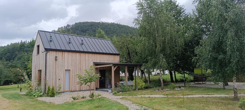 Property building, Natural landscape, Garden, Garden view, Mountain view