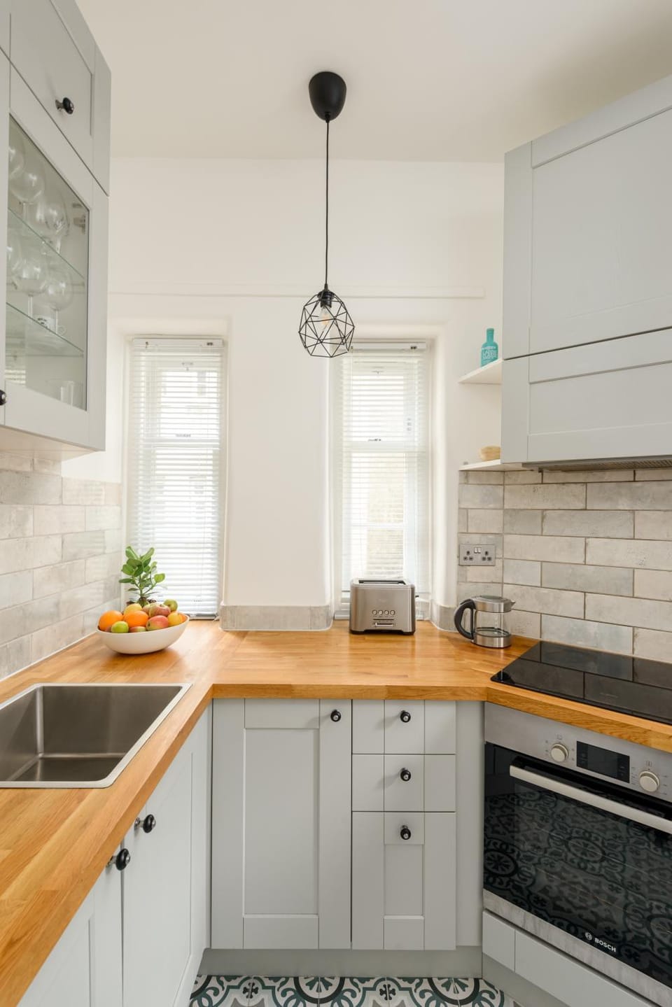 Kitchen or kitchenette, minibar, pet friendly, stove