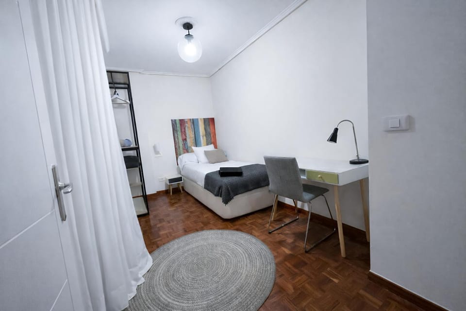 Bed, Decorative detail, Seating area, Bedroom